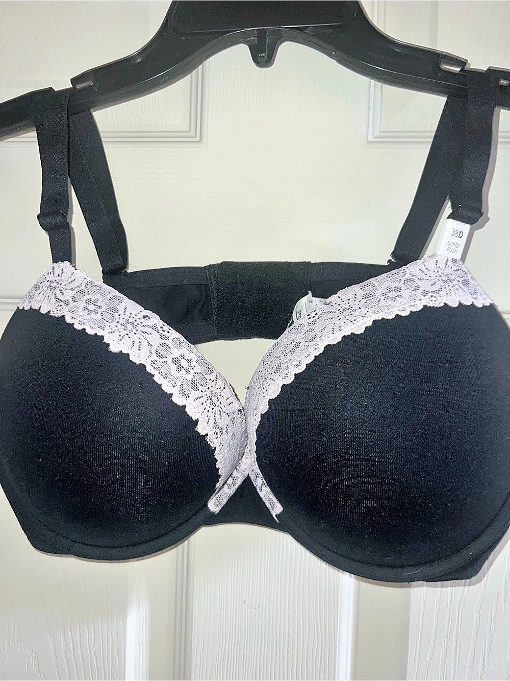 Victoria's Secret Super Push-Up Lace Bra in Black Size 38D NWT